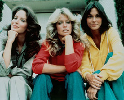 Fawcett (center) with Charlie's Angels costars Jaclyn Smith (left) and Kate Jackson
